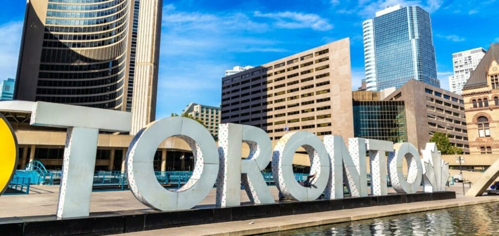 Get A Job In Toronto With These Simple Steps